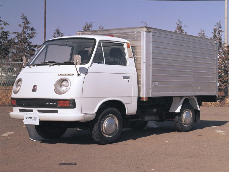  Mitsubishi Delica Truck 1968 года  (фото 3 из 3)